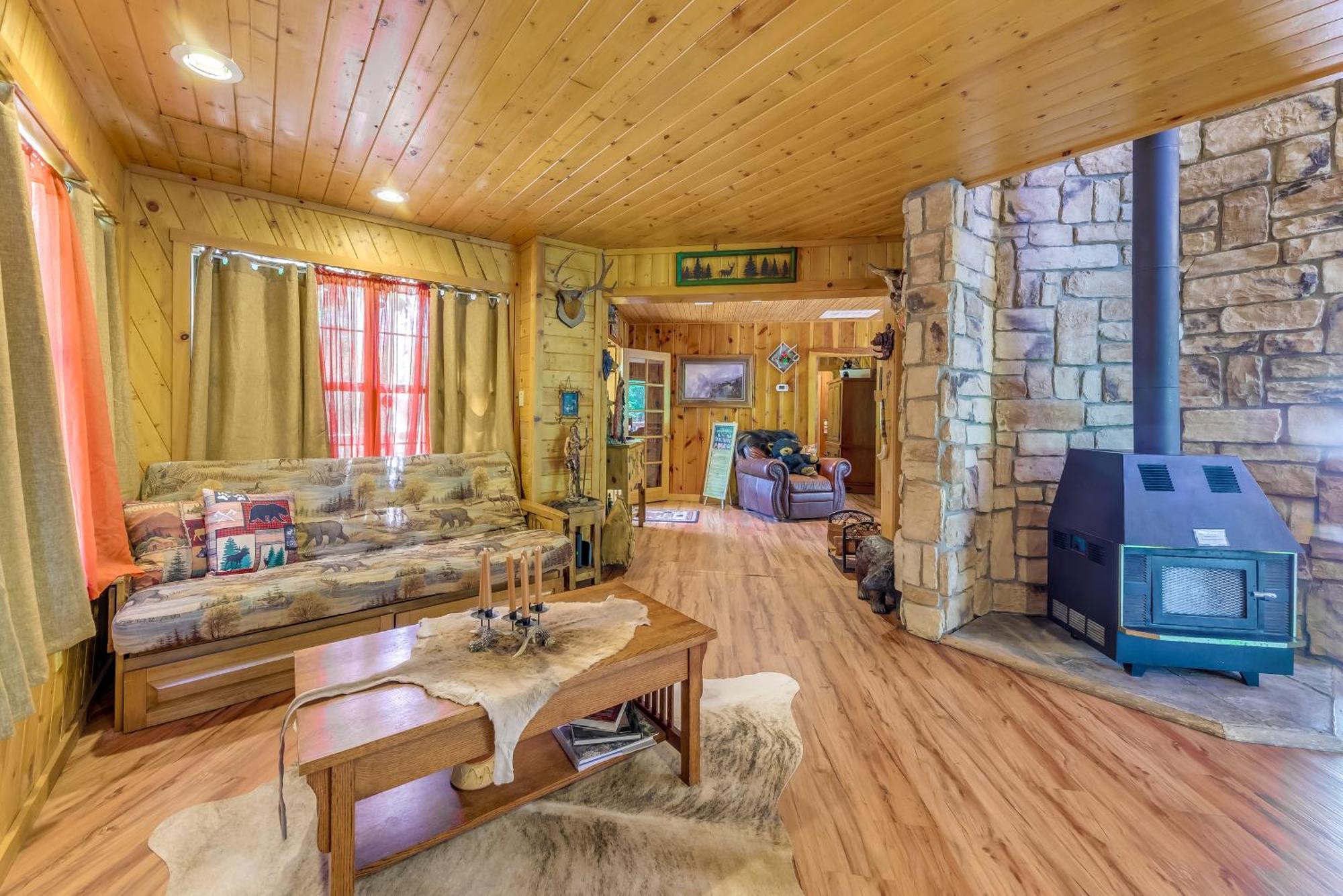 Unique Bear Country Cabin In Ruidoso With Hot Tub! 외부 사진