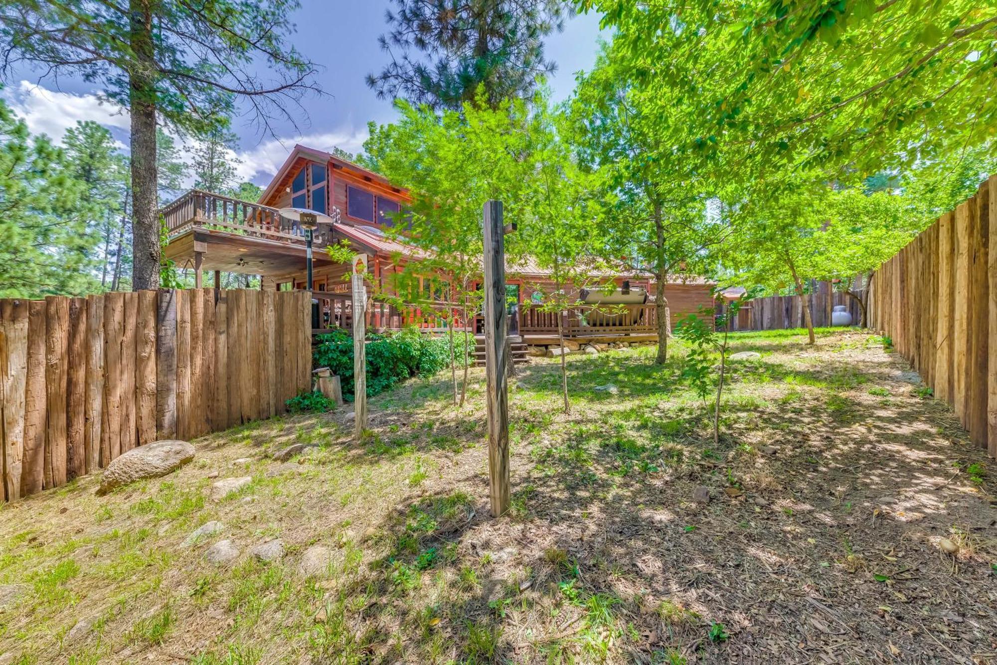Unique Bear Country Cabin In Ruidoso With Hot Tub! 외부 사진